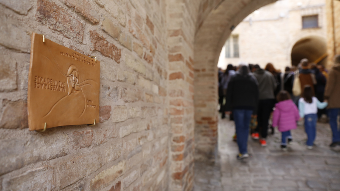 Strade nuove: porta di mezzo